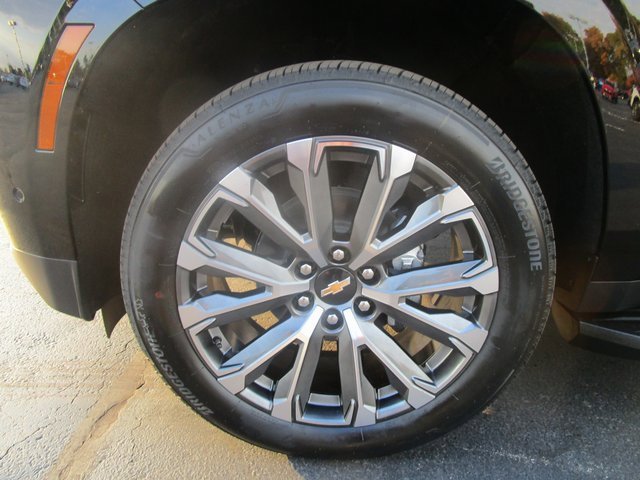 2026 Chevrolet Tahoe High Country photo 2