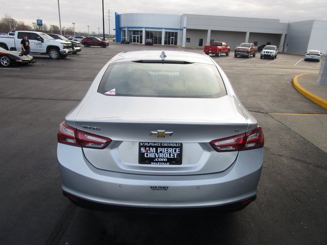 2021 Chevrolet Malibu 1LT photo 4