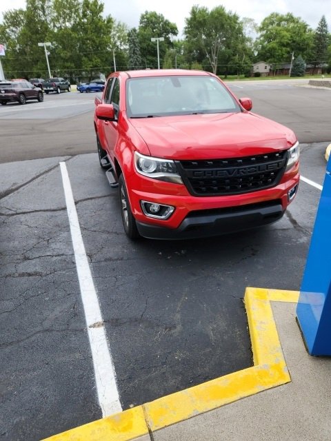 2020 Chevrolet Colorado Z71 photo 2