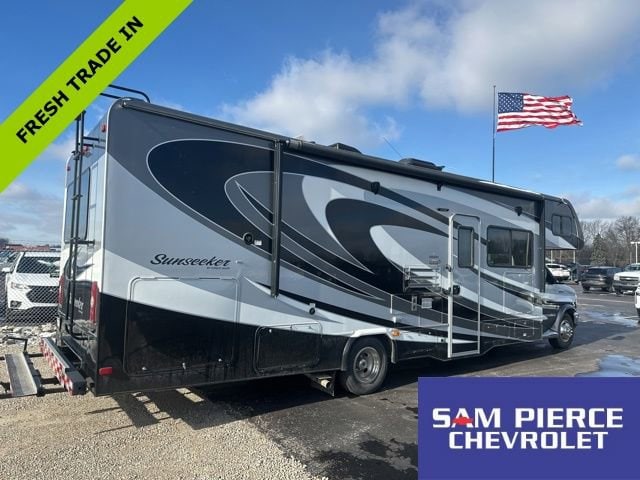 2016 Ford E-Series Cutaway Base