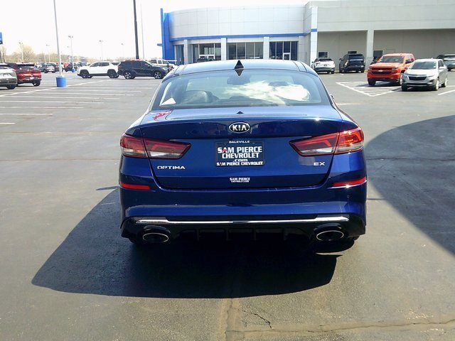 2020 Kia Optima EX Premium photo 4