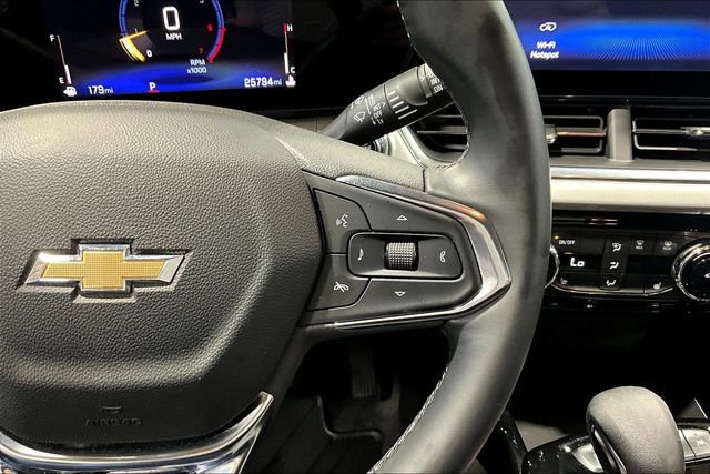 2025 Chevrolet Trax LT - Photo 11