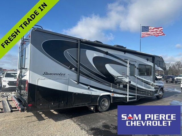 2016 Ford E-Series Cutaway Base's photo