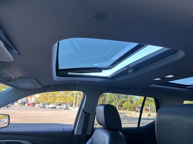 2019 Chevrolet Traverse Leather photo 3