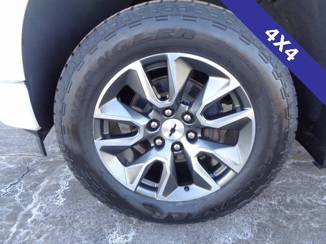 Used 2022 Chevrolet Silverado 1500 RST with VIN 2GCUDEED0N1511914 for sale in Daleville, IN
