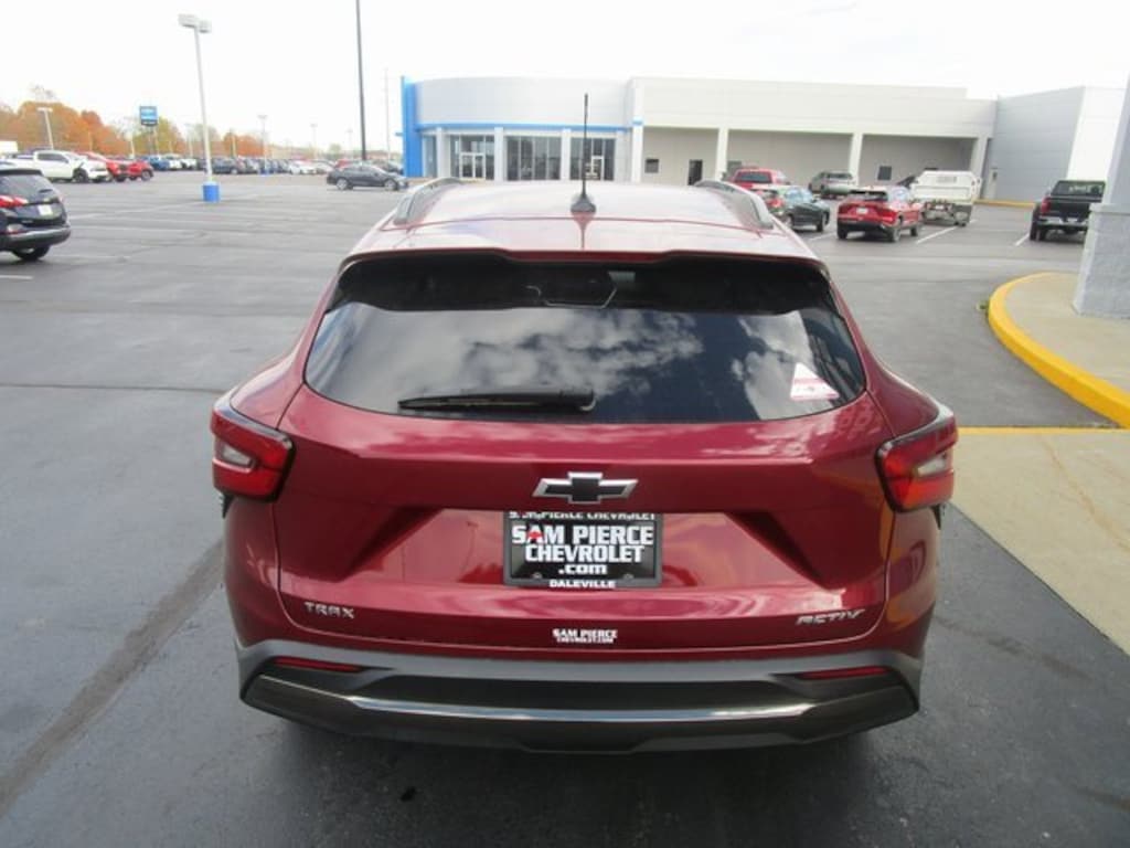 Used 2024 Chevrolet Trax Activ SUV