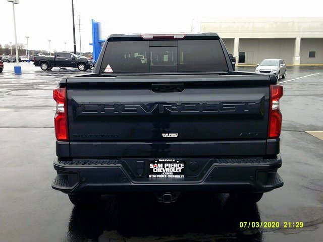 2024 Chevrolet Silverado 1500 RST photo 3