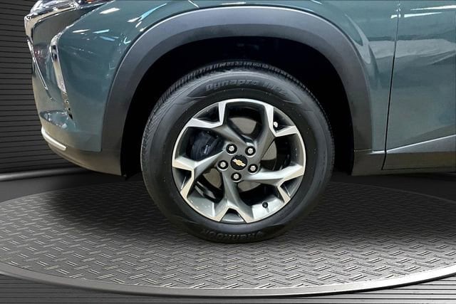 2025 Chevrolet Trax LT - Photo 31