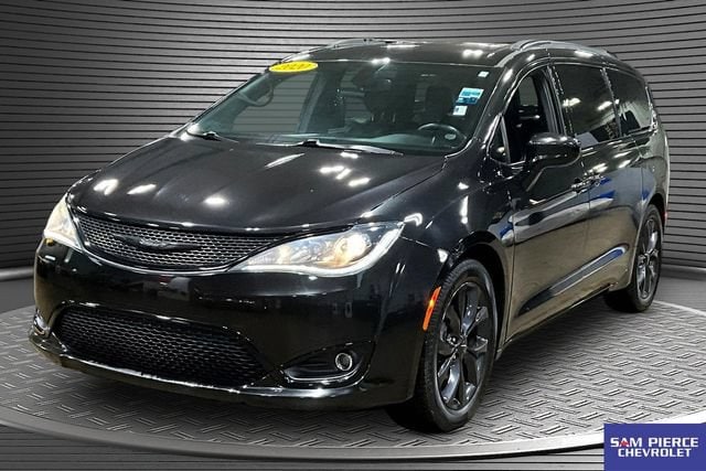 Used 2020 Chrysler Pacifica Touring L Plus with VIN 2C4RC1EG8LR113599 for sale in Daleville, IN