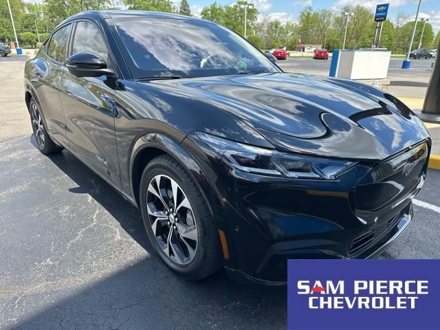 2021 Ford Mustang-Mach-e Premium's photo