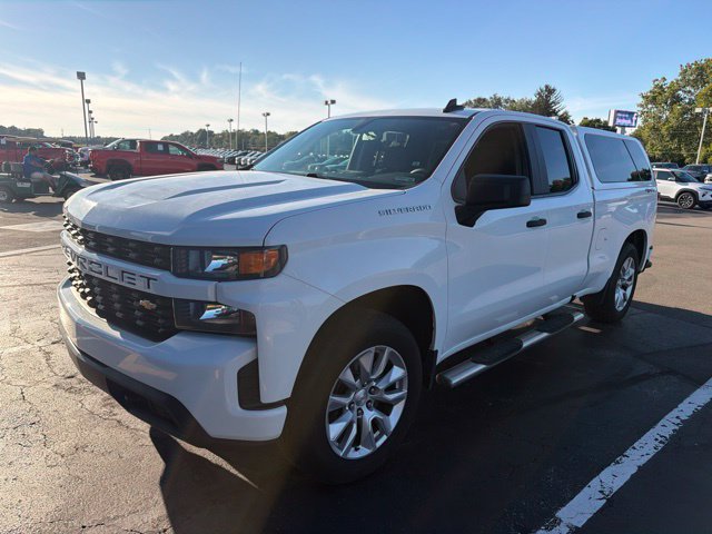 Used 2021 Chevrolet Silverado 1500 Custom with VIN 1GCRYBEF8MZ143952 for sale in Daleville, IN