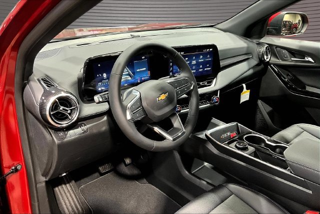 2027 Chevrolet Equinox LT - Photo 7