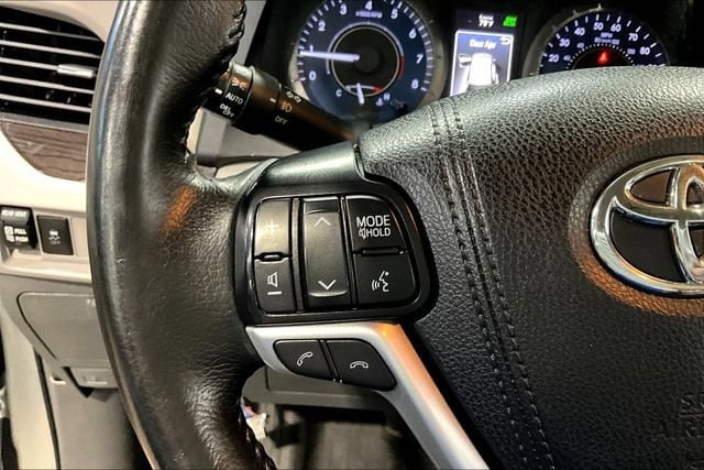 2019 Toyota Sienna XLE - Photo 11
