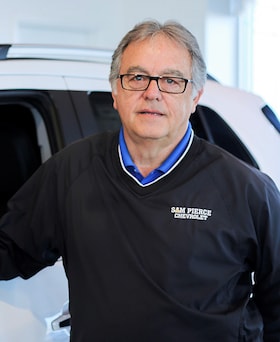 Staff member RODNEY OLIVER from 0386f0940ff9