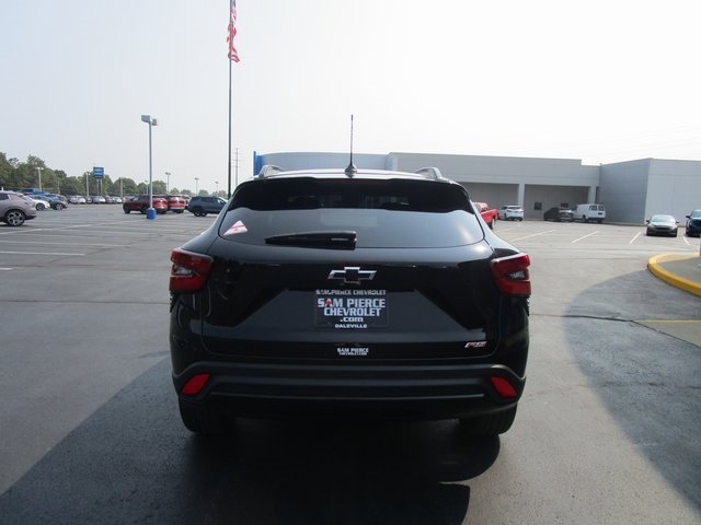 2025 Chevrolet Trax photo 3