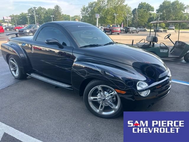 2003 Chevrolet SSR LS's photo