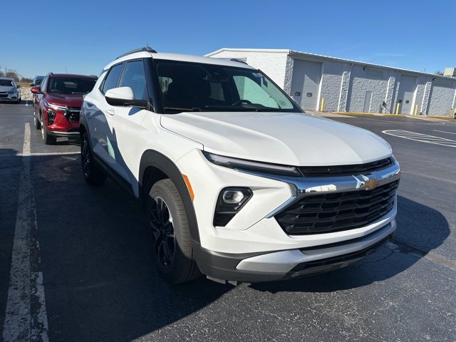 2024 Chevrolet Trailblazer LT photo 3