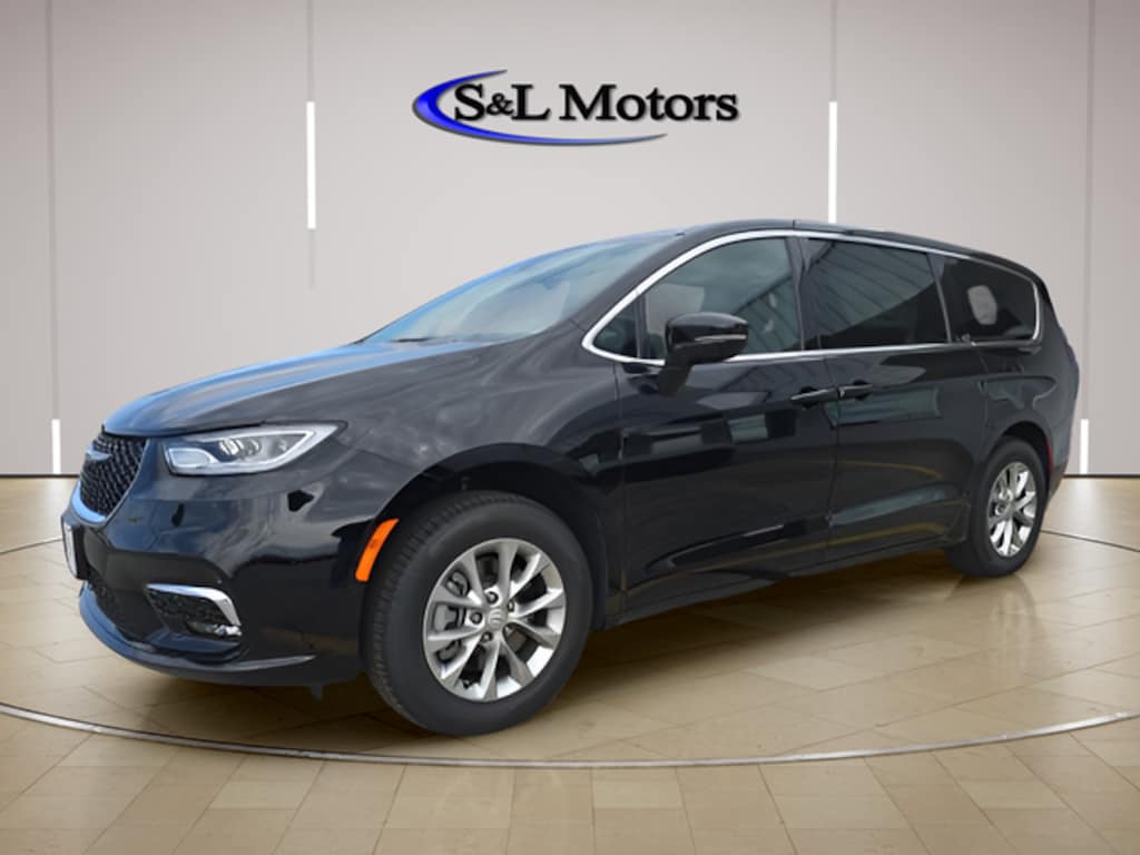 New 2026 Chrysler Pacifica LIMITED AWD Passenger Van