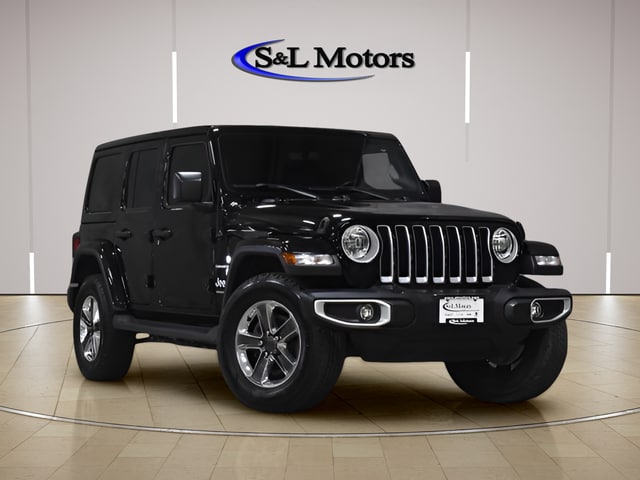 2023 Jeep Wrangler Sahara's photo