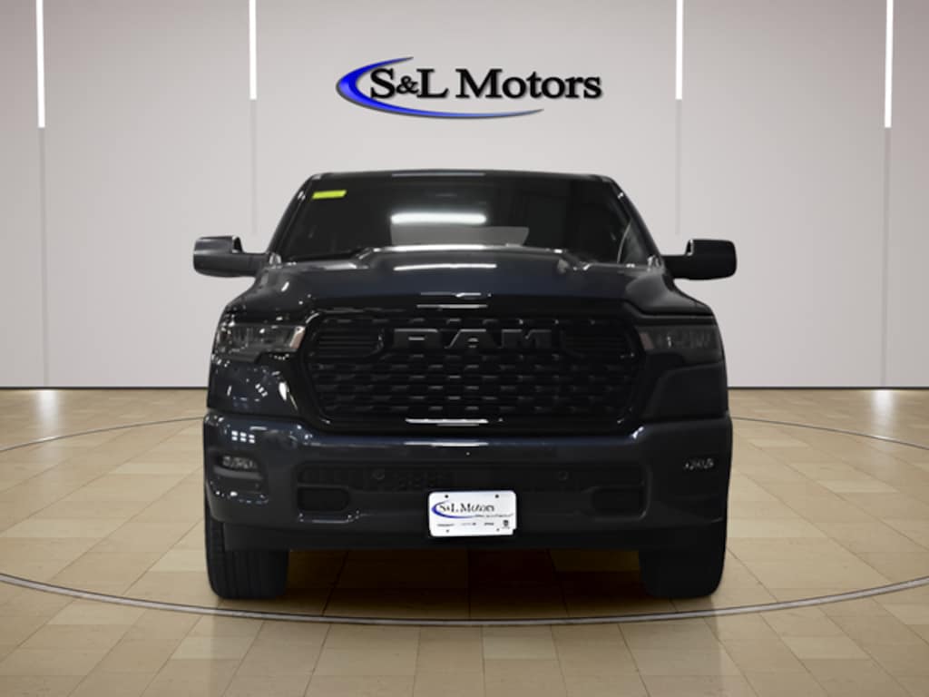 New 2026 Ram 1500 EXPRESS CREW CAB 4X4 5'7 BOX Pickup