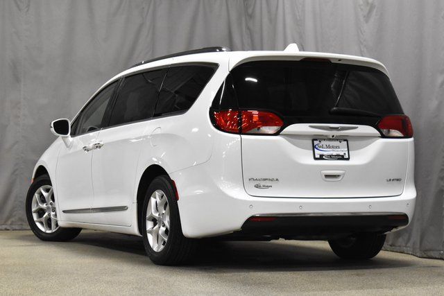 Certified 2020 Chrysler Pacifica Limited with VIN 2C4RC1GG8LR162976 for sale in Pulaski, WI