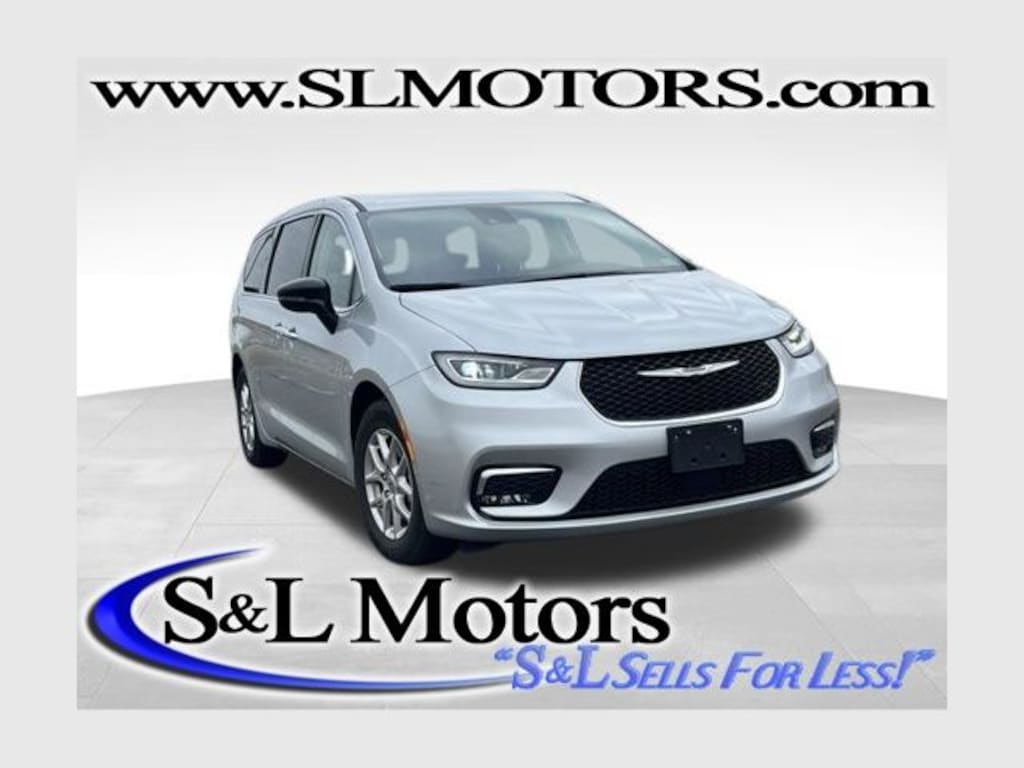 Used 2024 Chrysler Pacifica Touring L Minivan/Van