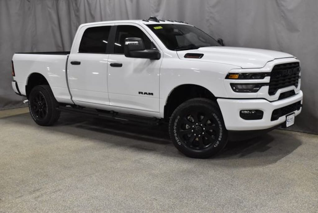 New 2026 Ram 2500 BIG HORN CREW CAB 4X4 6'4 BOX Pickup