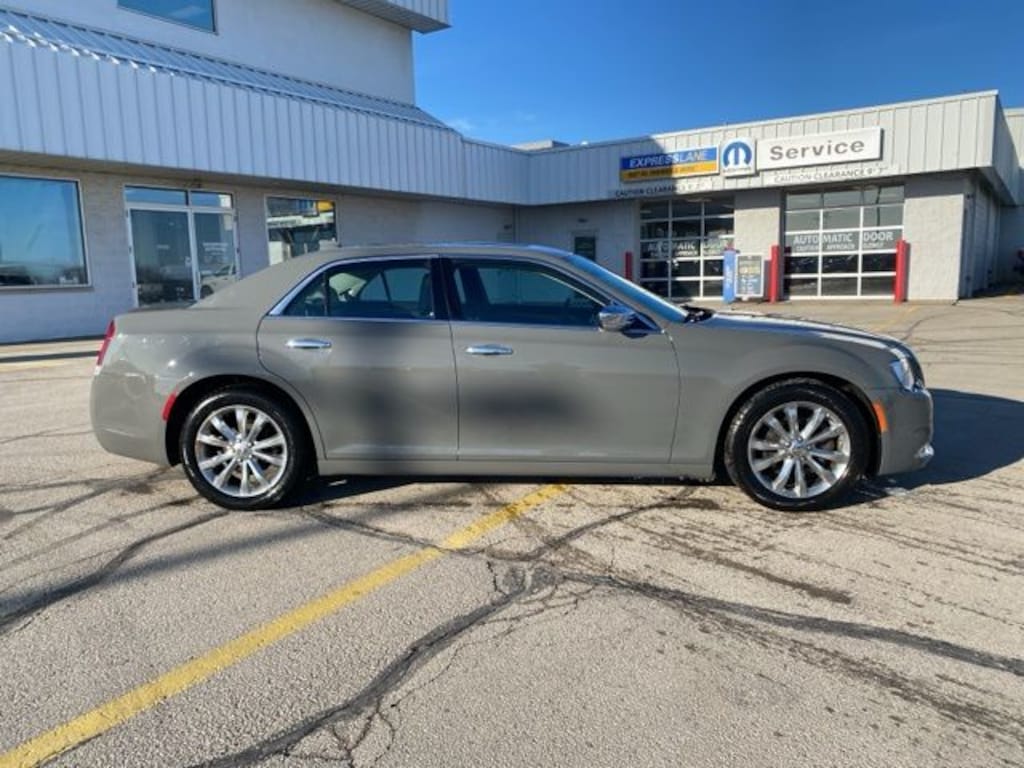 Certified 2019 Chrysler 300 Limited Sedan