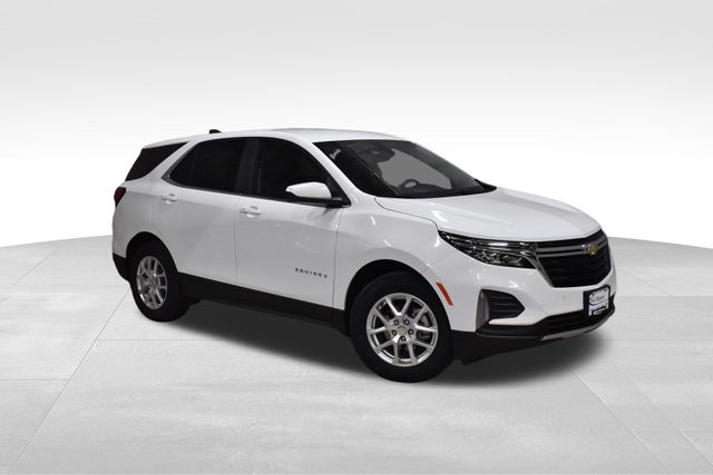 2024 Chevrolet Equinox LT photo 3