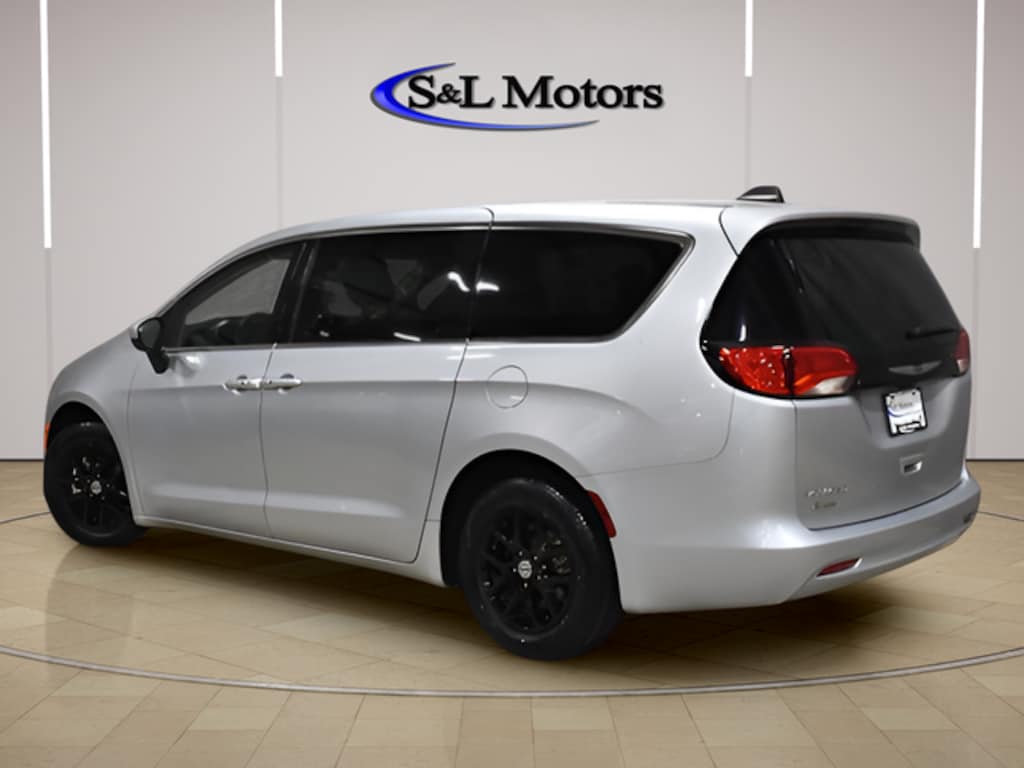 Used 2023 Chrysler Voyager LX Minivan/Van