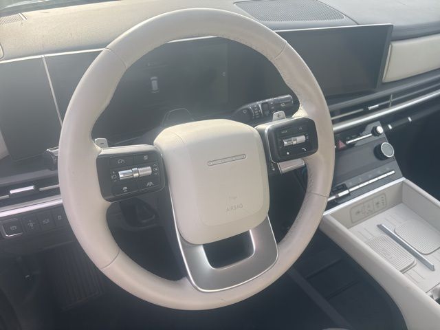 2025 Hyundai Santa Fe SEL photo 2