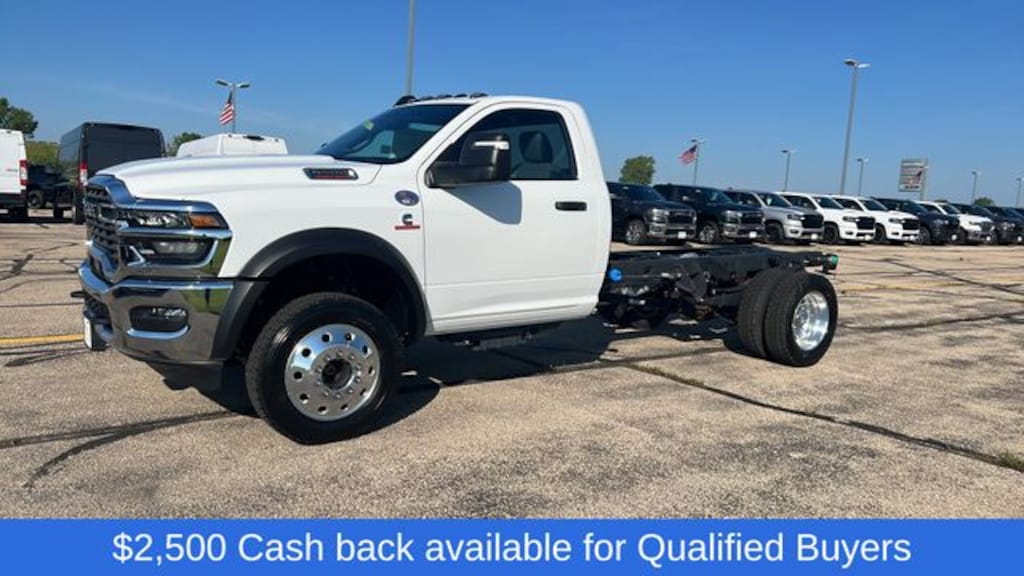 New 2026 Ram 5500 TRADESMAN CHASSIS REGULAR CAB 4X4 84' CA Pickup