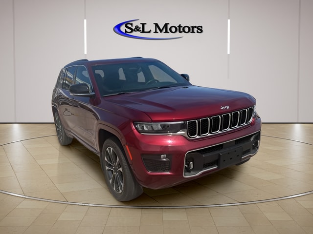 2022 Jeep Grand Cherokee Overland's photo