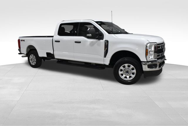 2024 Ford F-250 XLT photo 2