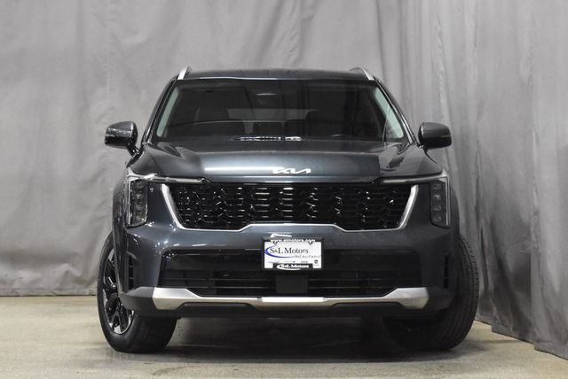 2024 Kia Sorento S photo 3