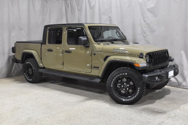 2025 Jeep Gladiator Willys photo 3