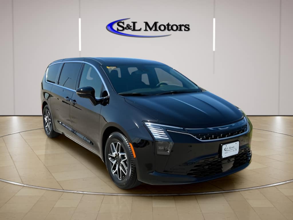 New 2027 Chrysler Pacifica LIMITED Passenger Van