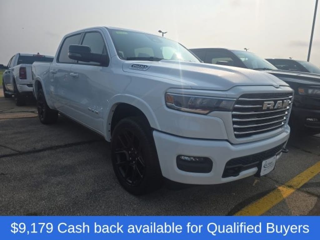 New 2026 Ram 1500 LARAMIE CREW CAB 4X4 5'7 BOX Pickup