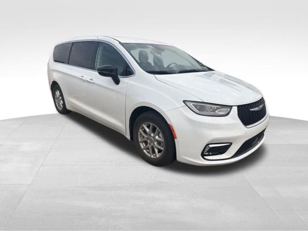 Certified 2024 Chrysler Pacifica Touring L Minivan/Van