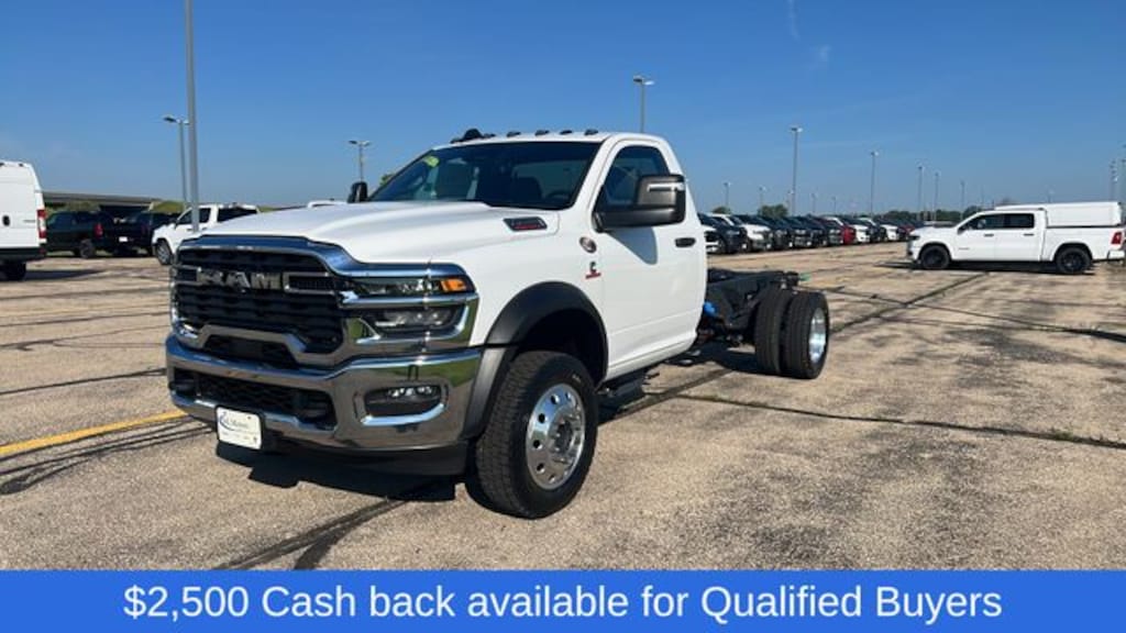 New 2026 Ram 5500 TRADESMAN CHASSIS REGULAR CAB 4X4 84' CA Pickup