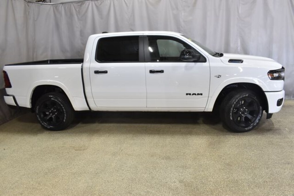 New 2026 Ram 1500 BIG HORN CREW CAB 4X4 5'7 BOX Pickup