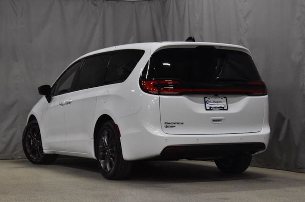 New 2026 Chrysler Pacifica SELECT Passenger Van