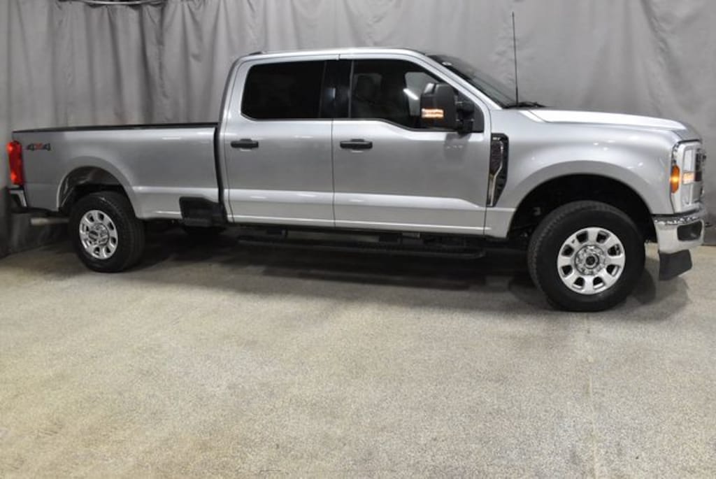 Used 2024 Ford F-250SD XLT Crew Cab