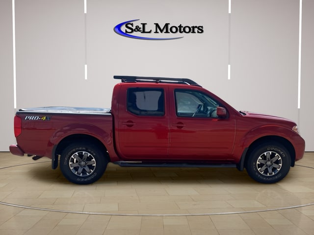 2015 Nissan Frontier 4.0 PRO-4X Crew Cab 4X4 AT's photo