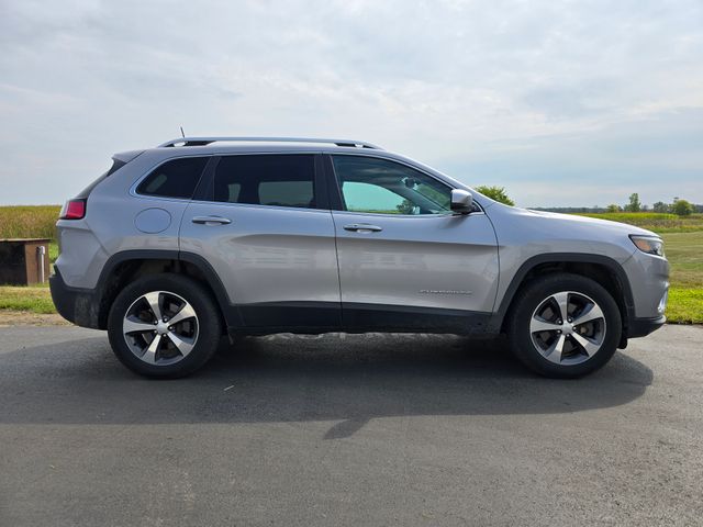 2019 Jeep Cherokee Limited photo 2