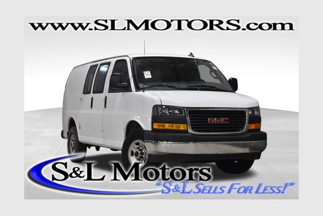 2023 GMC Savana Cargo Work Van's photo