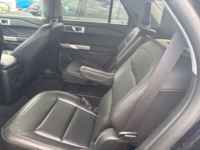 2024 Ford Explorer XLT photo 3