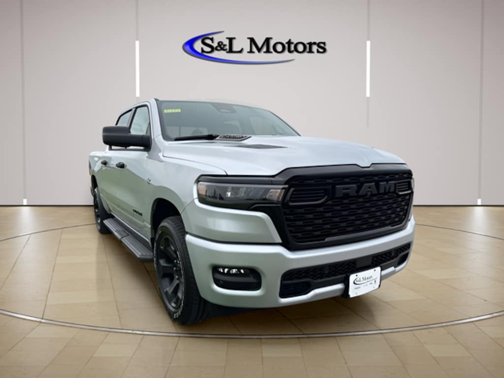 New 2026 Ram 1500 EXPRESS CREW CAB 4X4 5'7 BOX Pickup