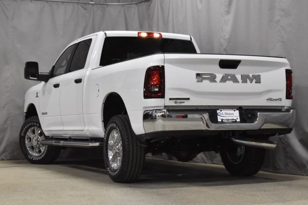 New 2026 Ram 2500 BIG HORN CREW CAB 4X4 6'4 BOX Pickup