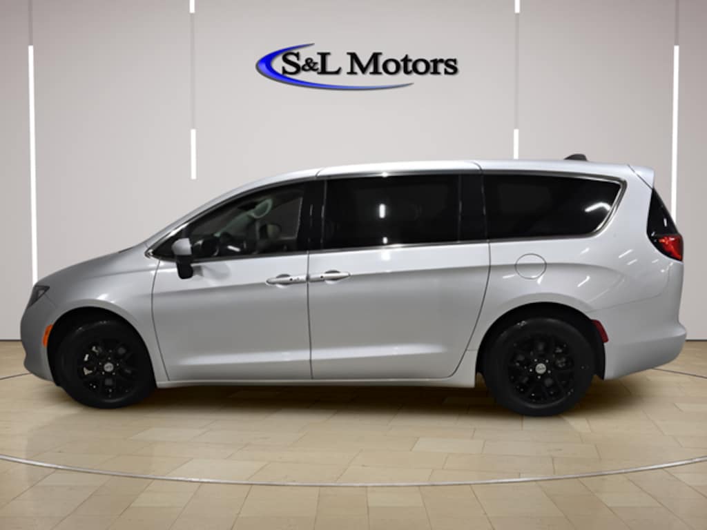 Used 2023 Chrysler Voyager LX Minivan/Van